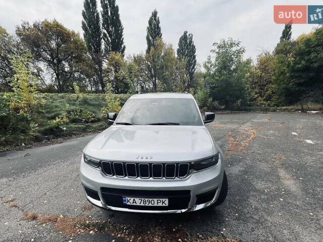Джип Grand Cherokee 2021 у Києві на Automoto.ua Сірий Джип Grand Cherokee, об'ємом двигуна 3.6 л та пробігом 18 тис. км за 39999 $, фото 9 на Automoto.ua