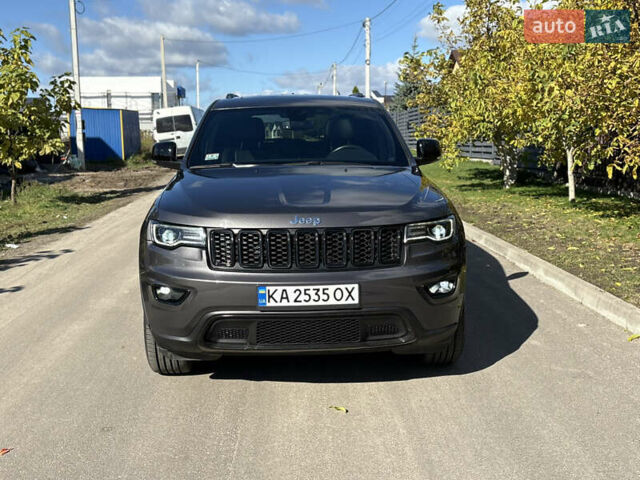 Джип Гранд Чероки 2021 в Киеве на Automoto.ua Серый Джип Гранд Чероки, объемом двигателя 3.6 л и пробегом 61 тыс. км за 29950 $, фото 1 на Automoto.ua
