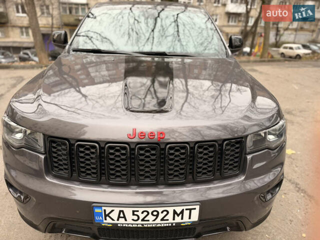 Сірий Джип Grand Cherokee, об'ємом двигуна 3.6 л та пробігом 37 тис. км за 30200 $, фото 6 на Automoto.ua