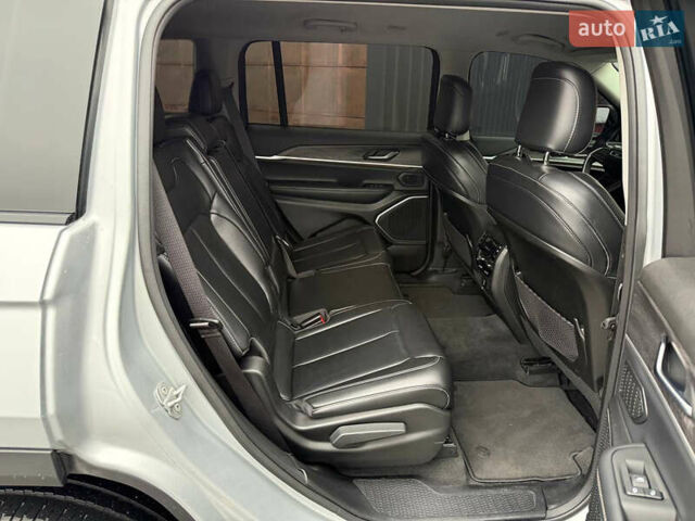 Серый Джип Гранд Чероки, объемом двигателя 3.6 л и пробегом 23 тыс. км за 39900 $, фото 51 на Automoto.ua