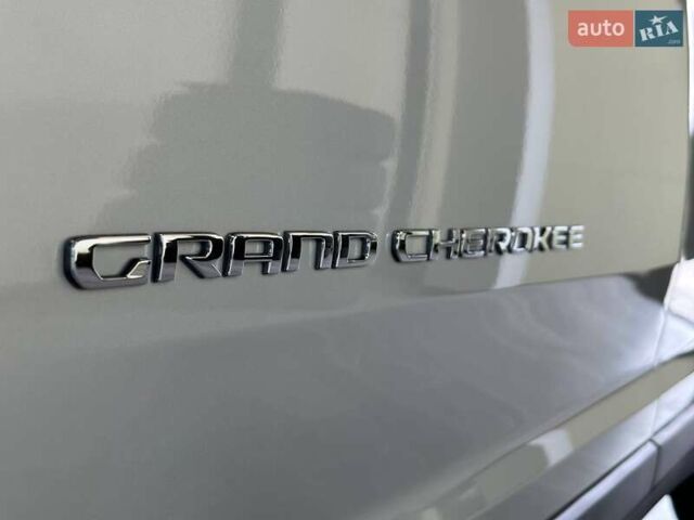 Серый Джип Гранд Чероки, объемом двигателя 3.6 л и пробегом 1 тыс. км за 47900 $, фото 56 на Automoto.ua