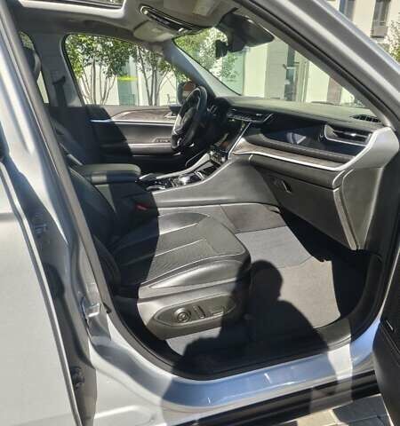 Серый Джип Гранд Чероки, объемом двигателя 2 л и пробегом 48 тыс. км за 48700 $, фото 40 на Automoto.ua