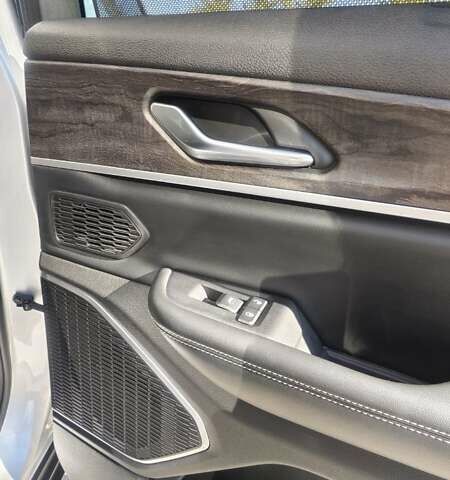 Серый Джип Гранд Чероки, объемом двигателя 2 л и пробегом 48 тыс. км за 48700 $, фото 25 на Automoto.ua