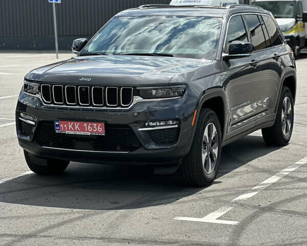 Серый Джип Гранд Чероки, объемом двигателя 2 л и пробегом 20 тыс. км за 50000 $, фото 1 на Automoto.ua