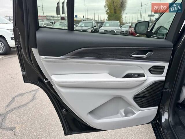 Серый Джип Гранд Чероки, объемом двигателя 3.6 л и пробегом 32 тыс. км за 43900 $, фото 32 на Automoto.ua