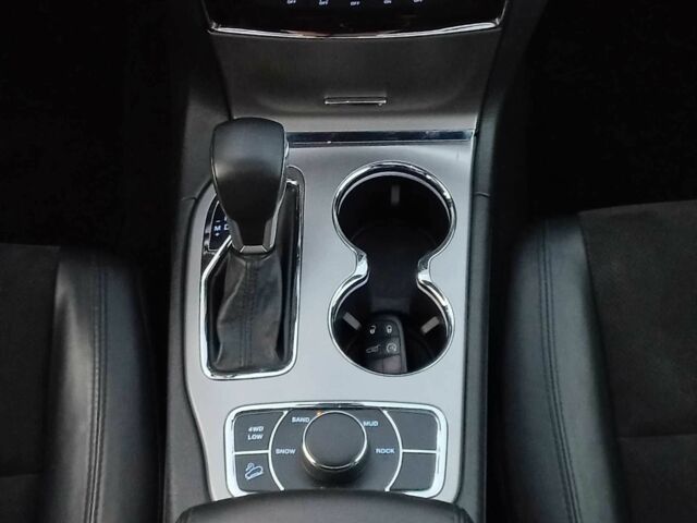 Джип Гранд Чероки 2022 в Хмельницком на Automoto.ua Серый Джип Гранд Чероки, объемом двигателя 3.6 л и пробегом 121 тыс. км за 25000 $, фото 18 на Automoto.ua