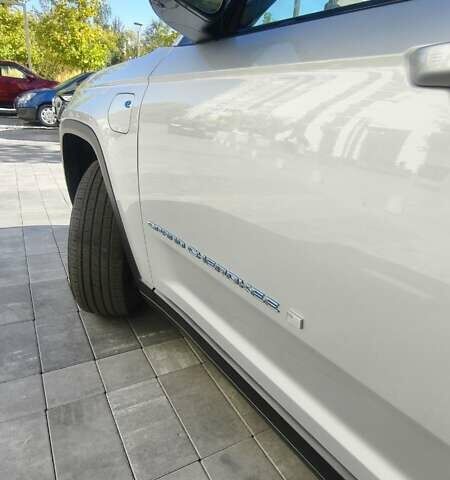 Серый Джип Гранд Чероки, объемом двигателя 2 л и пробегом 48 тыс. км за 48700 $, фото 60 на Automoto.ua