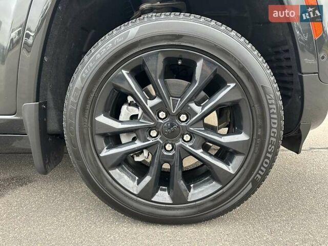 Серый Джип Гранд Чероки, объемом двигателя 3.6 л и пробегом 32 тыс. км за 43900 $, фото 15 на Automoto.ua