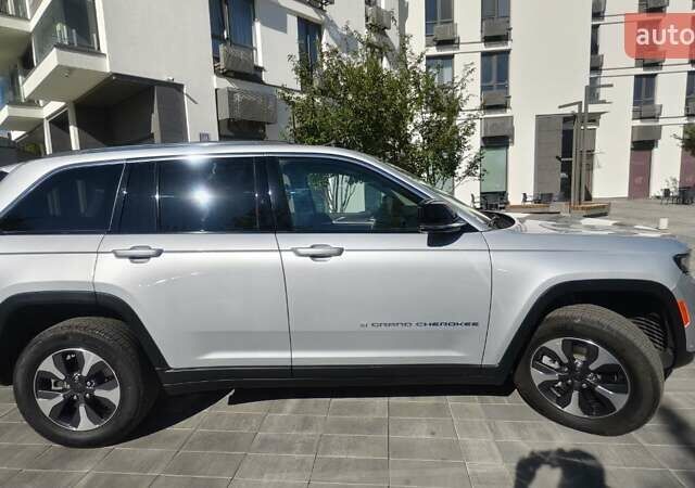 Серый Джип Гранд Чероки, объемом двигателя 2 л и пробегом 48 тыс. км за 48700 $, фото 41 на Automoto.ua