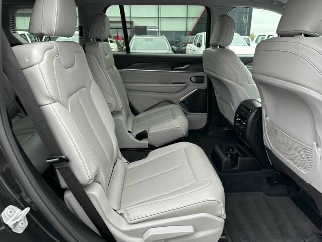 Серый Джип Гранд Чероки, объемом двигателя 3.6 л и пробегом 32 тыс. км за 43900 $, фото 13 на Automoto.ua