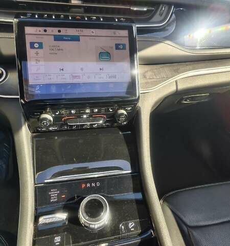 Серый Джип Гранд Чероки, объемом двигателя 2 л и пробегом 48 тыс. км за 48700 $, фото 16 на Automoto.ua