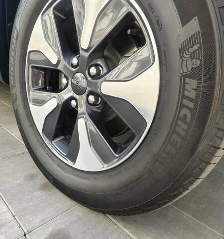 Серый Джип Гранд Чероки, объемом двигателя 2 л и пробегом 48 тыс. км за 48700 $, фото 73 на Automoto.ua