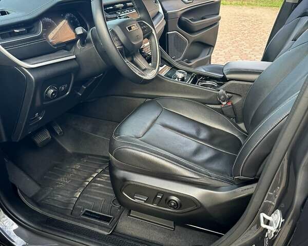 Серый Джип Гранд Чероки, объемом двигателя 3.61 л и пробегом 85 тыс. км за 45000 $, фото 4 на Automoto.ua