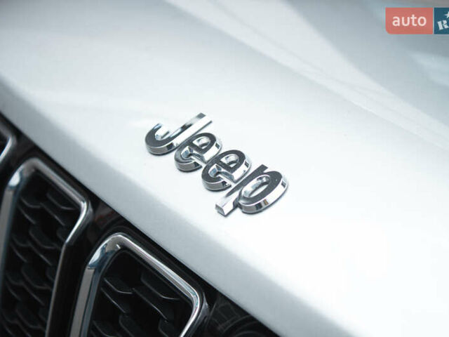 Серый Джип Гранд Чероки, объемом двигателя 3.6 л и пробегом 87 тыс. км за 39700 $, фото 35 на Automoto.ua