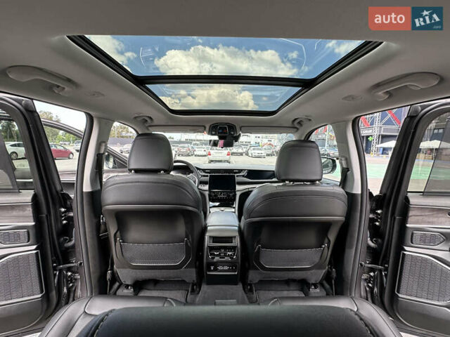 Серый Джип Гранд Чероки, объемом двигателя 2 л и пробегом 20 тыс. км за 50000 $, фото 23 на Automoto.ua