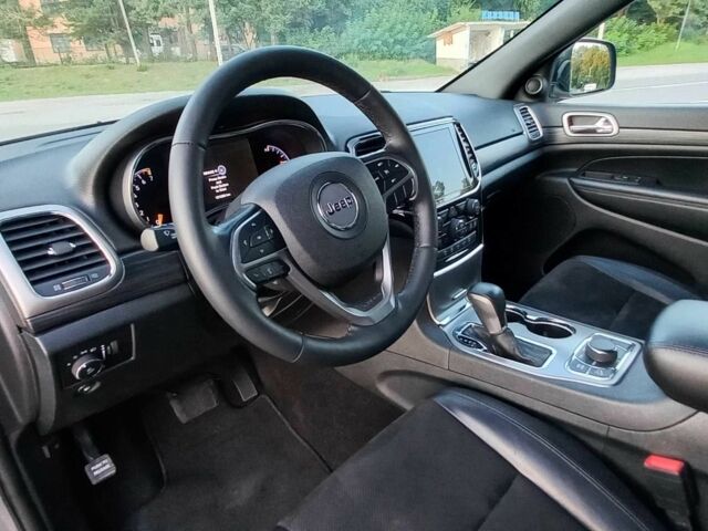 Джип Гранд Чероки 2022 в Хмельницком на Automoto.ua Серый Джип Гранд Чероки, объемом двигателя 3.6 л и пробегом 121 тыс. км за 25000 $, фото 15 на Automoto.ua