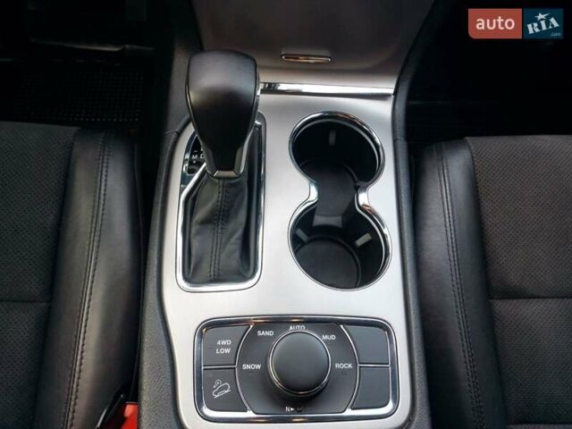 Сірий Джип Grand Cherokee, об'ємом двигуна 3.6 л та пробігом 33 тис. км за 28300 $, фото 29 на Automoto.ua