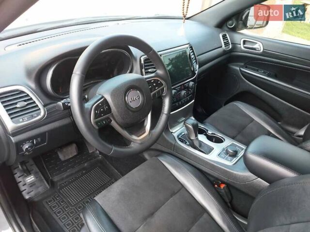 Сірий Джип Grand Cherokee, об'ємом двигуна 3.6 л та пробігом 33 тис. км за 28300 $, фото 26 на Automoto.ua