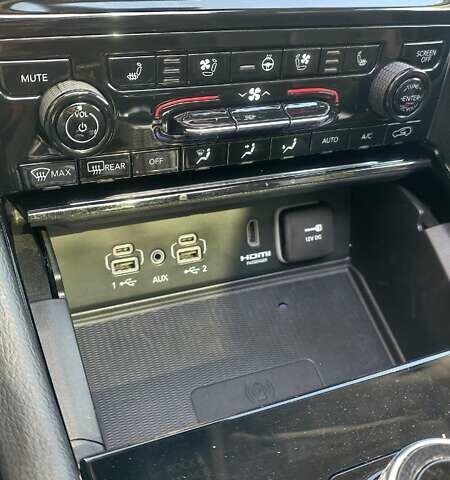 Серый Джип Гранд Чероки, объемом двигателя 2 л и пробегом 48 тыс. км за 48700 $, фото 8 на Automoto.ua