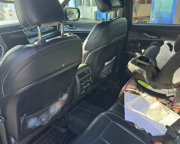 Джип Гранд Чероки 2022 в Полтаве на Automoto.ua Серый Джип Гранд Чероки, объемом двигателя 3.6 л и пробегом 34 тыс. км за 63000 $, фото 15 на Automoto.ua