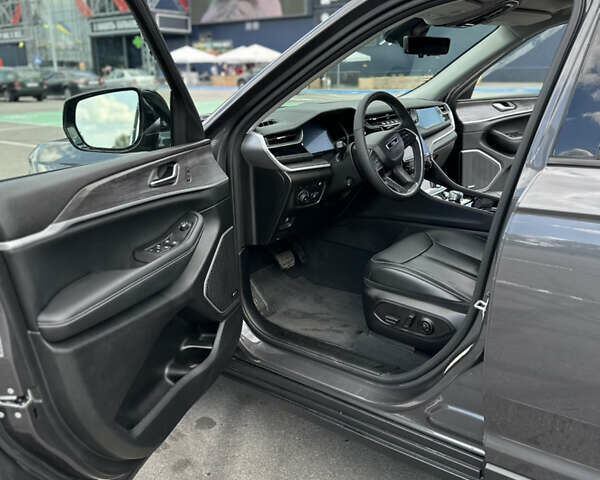 Серый Джип Гранд Чероки, объемом двигателя 2 л и пробегом 20 тыс. км за 50000 $, фото 12 на Automoto.ua