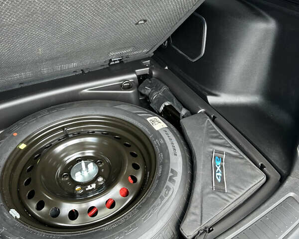 Серый Джип Гранд Чероки, объемом двигателя 2 л и пробегом 20 тыс. км за 50000 $, фото 22 на Automoto.ua