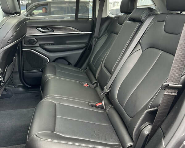 Серый Джип Гранд Чероки, объемом двигателя 2 л и пробегом 20 тыс. км за 50000 $, фото 19 на Automoto.ua