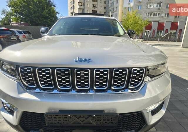 Серый Джип Гранд Чероки, объемом двигателя 2 л и пробегом 48 тыс. км за 48700 $, фото 39 на Automoto.ua