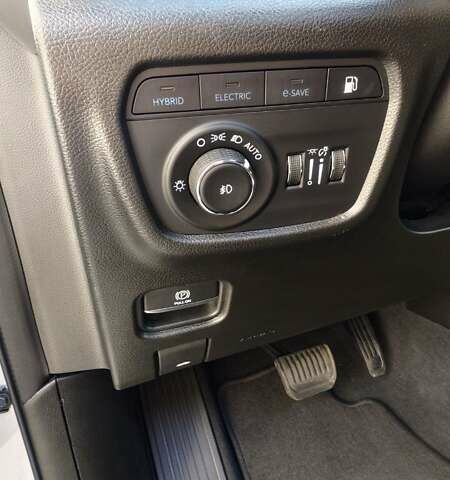 Серый Джип Гранд Чероки, объемом двигателя 2 л и пробегом 48 тыс. км за 48700 $, фото 34 на Automoto.ua