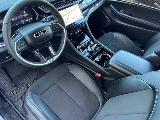 Серый Джип Гранд Чероки, объемом двигателя 0 л и пробегом 20 тыс. км за 18700 $, фото 8 на Automoto.ua