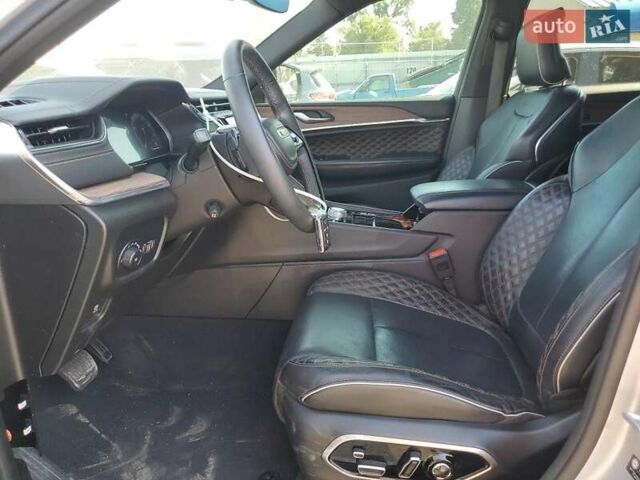 Серый Джип Гранд Чероки, объемом двигателя 5.65 л и пробегом 69 тыс. км за 27000 $, фото 6 на Automoto.ua