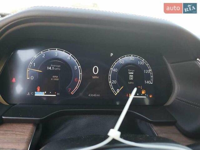 Серый Джип Гранд Чероки, объемом двигателя 5.65 л и пробегом 69 тыс. км за 27000 $, фото 3 на Automoto.ua