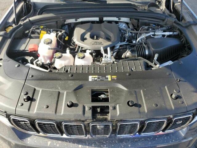 Серый Джип Гранд Чероки, объемом двигателя 2 л и пробегом 1 тыс. км за 13000 $, фото 11 на Automoto.ua