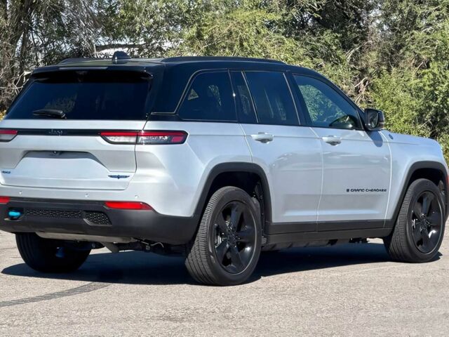 Серый Джип Гранд Чероки, объемом двигателя 0 л и пробегом 20 тыс. км за 18700 $, фото 4 на Automoto.ua