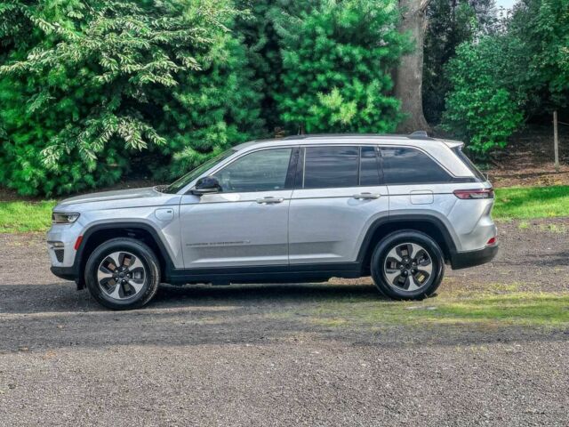 Сірий Джип Grand Cherokee, об'ємом двигуна 2 л та пробігом 10 тис. км за 18700 $, фото 3 на Automoto.ua