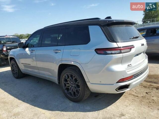 Серый Джип Гранд Чероки, объемом двигателя 5.65 л и пробегом 69 тыс. км за 27000 $, фото 5 на Automoto.ua