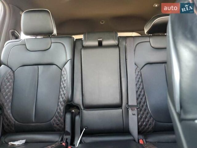 Серый Джип Гранд Чероки, объемом двигателя 5.65 л и пробегом 69 тыс. км за 27000 $, фото 1 на Automoto.ua