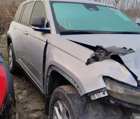 Серый Джип Гранд Чероки, объемом двигателя 0 л и пробегом 40 тыс. км за 28700 $, фото 3 на Automoto.ua