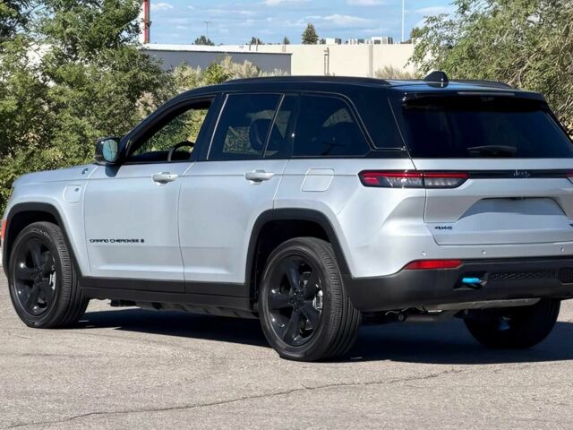 Серый Джип Гранд Чероки, объемом двигателя 0 л и пробегом 20 тыс. км за 18700 $, фото 6 на Automoto.ua