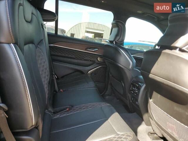 Серый Джип Гранд Чероки, объемом двигателя 5.65 л и пробегом 69 тыс. км за 27000 $, фото 10 на Automoto.ua