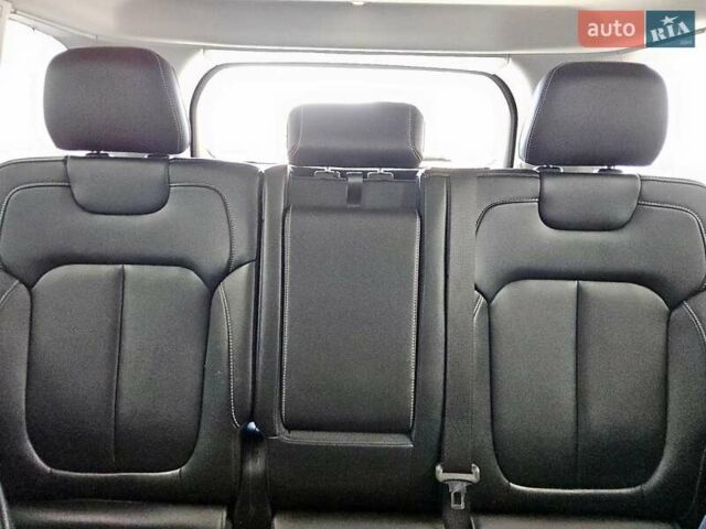 Серый Джип Гранд Чероки, объемом двигателя 2 л и пробегом 87 тыс. км за 14850 $, фото 9 на Automoto.ua