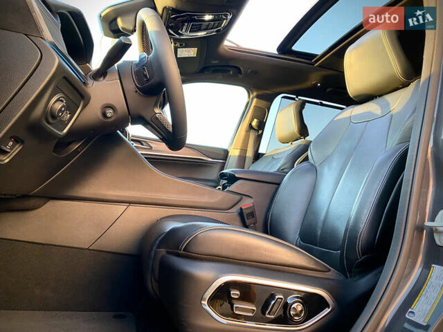 Сірий Джип Grand Cherokee, об'ємом двигуна 3.6 л та пробігом 15 тис. км за 66800 $, фото 16 на Automoto.ua