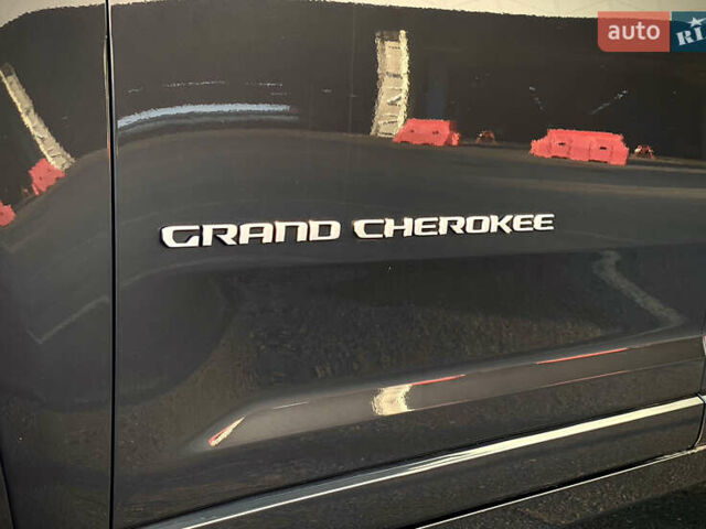 Сірий Джип Grand Cherokee, об'ємом двигуна 3.6 л та пробігом 15 тис. км за 66800 $, фото 11 на Automoto.ua