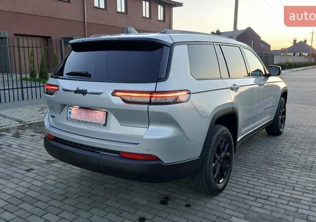 Джип Гранд Чероки 2023 в Луцке на Automoto.ua Серый Джип Гранд Чероки, объемом двигателя 3.6 л и пробегом 19 тыс. км за 35500 $, фото 7 на Automoto.ua
