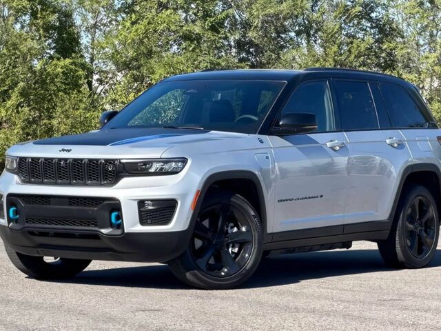 Серый Джип Гранд Чероки, объемом двигателя 0 л и пробегом 20 тыс. км за 18700 $, фото 2 на Automoto.ua