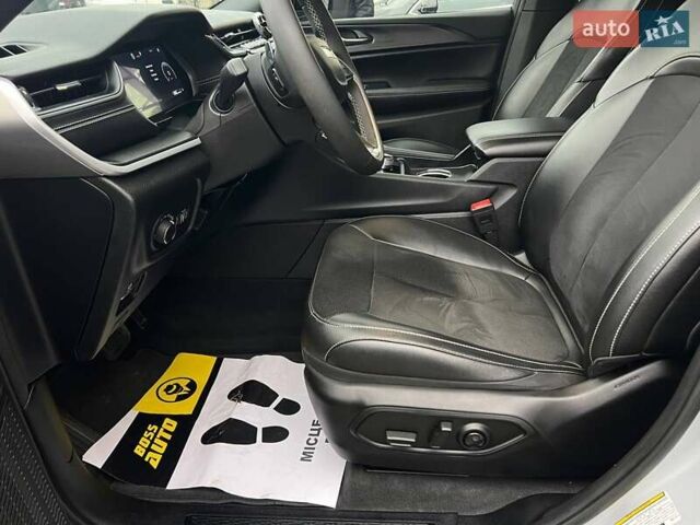 Серый Джип Гранд Чероки, объемом двигателя 3.6 л и пробегом 20 тыс. км за 37000 $, фото 8 на Automoto.ua