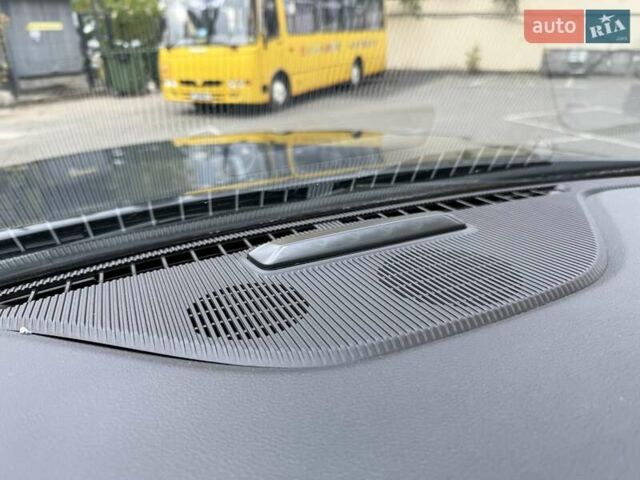 Серый Джип Гранд Чероки, объемом двигателя 2 л и пробегом 43 тыс. км за 48500 $, фото 30 на Automoto.ua