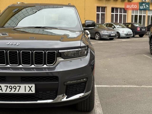 Серый Джип Гранд Чероки, объемом двигателя 2 л и пробегом 43 тыс. км за 48500 $, фото 3 на Automoto.ua