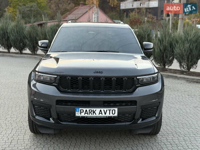 Серый Джип Гранд Чероки, объемом двигателя 3.6 л и пробегом 35 тыс. км за 49500 $, фото 1 на Automoto.ua