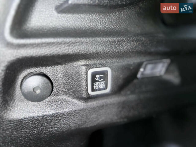 Серый Джип Гранд Чероки, объемом двигателя 3.6 л и пробегом 35 тыс. км за 49500 $, фото 69 на Automoto.ua